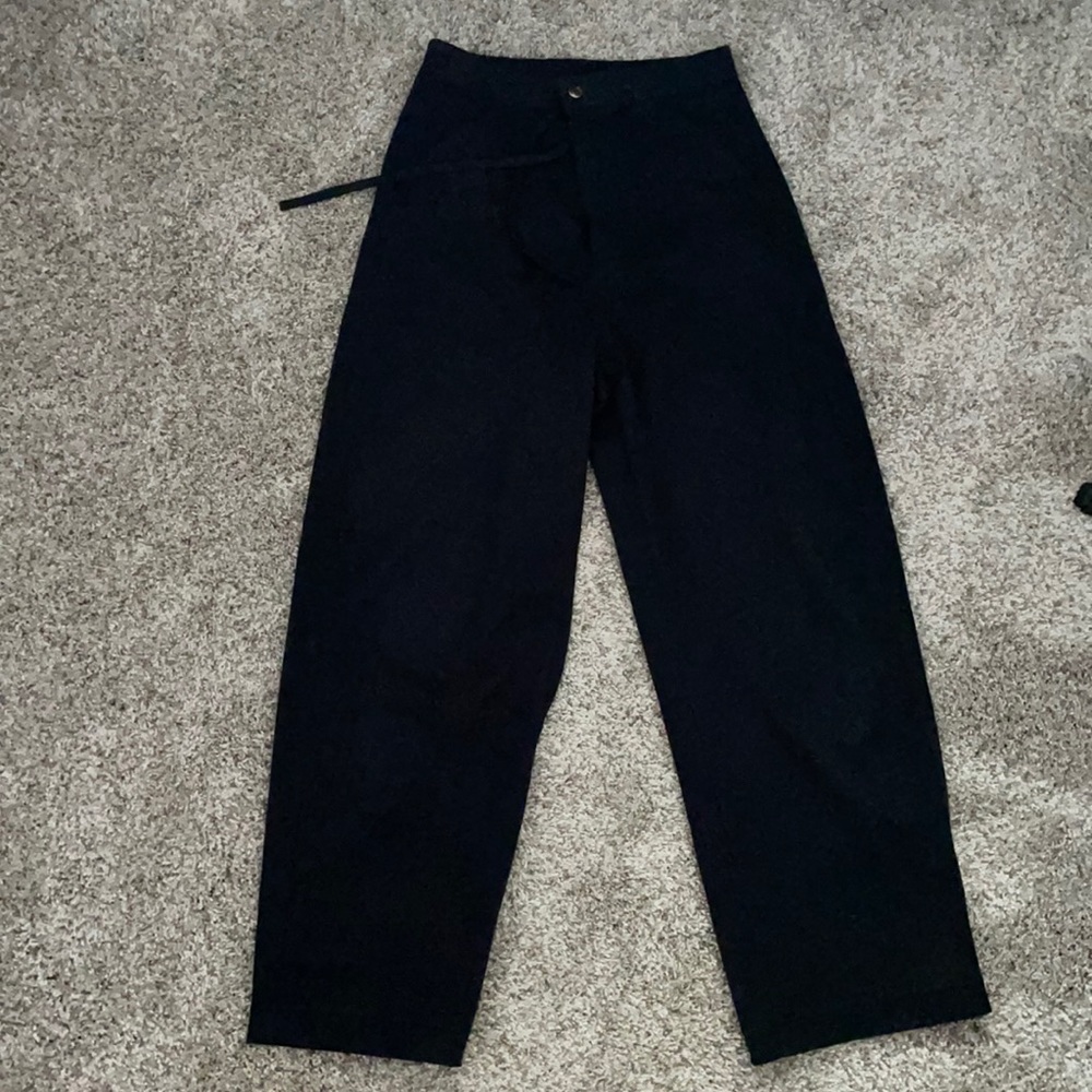 BLACK UNIQLO PANTS